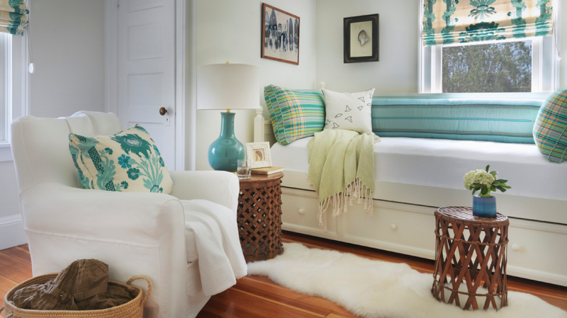 Кровать в гостиной - 150 фото идеальных вариантов в интерьере гостиной